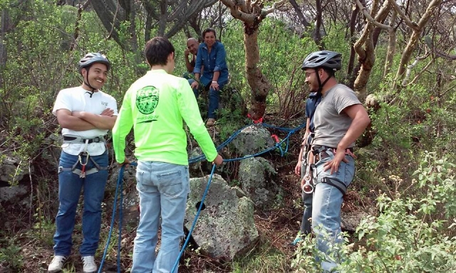 Haciendo rappel con el monitor